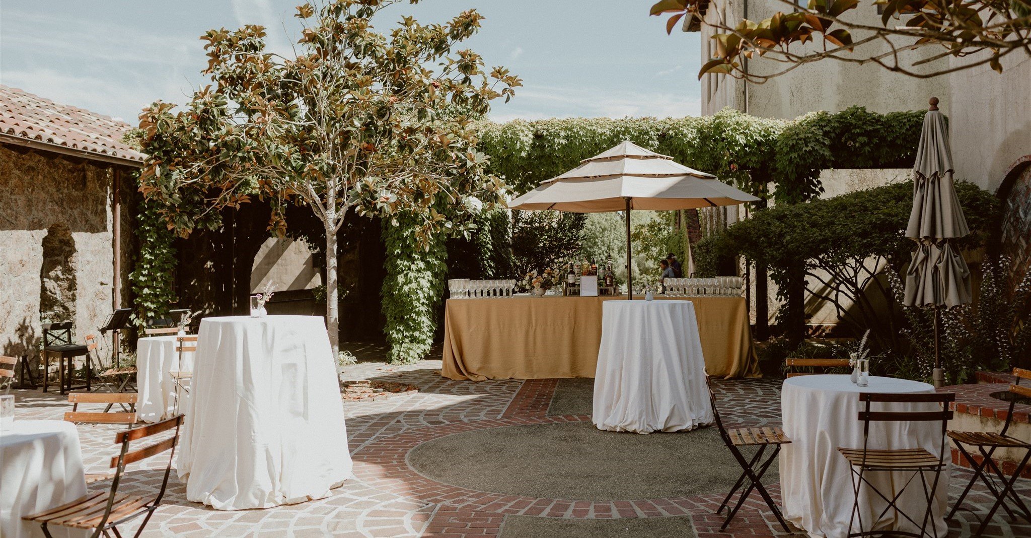 outdoor wedding reception