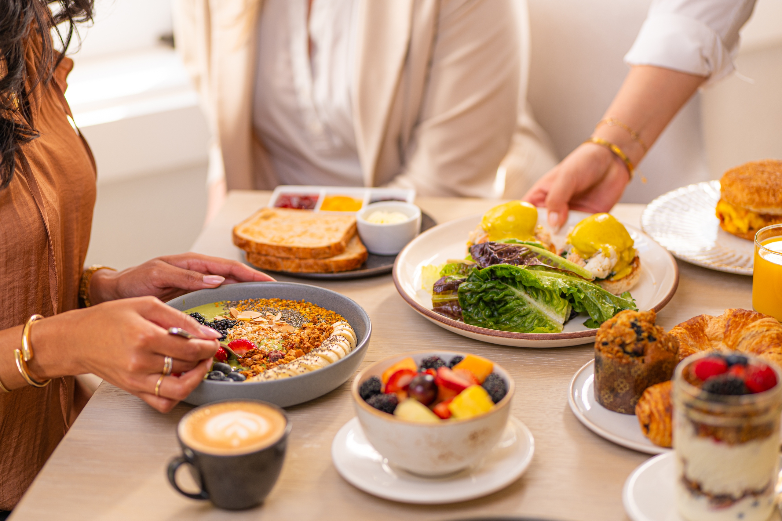 Table of brunch food items